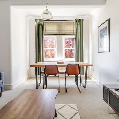 Spacious 3 Bed For Contractors And Families * בריסטול