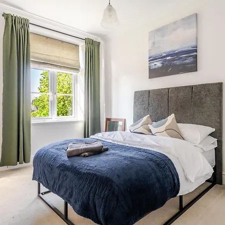 Spacious 3 Bed For Contractors And Families דירה בריסטול