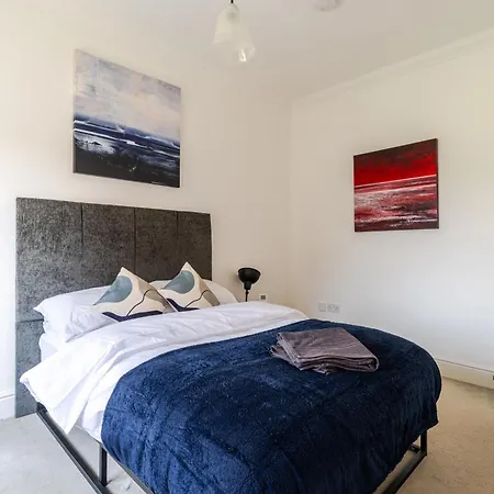 Spacious 3 Bed For Contractors And Families * בריסטול