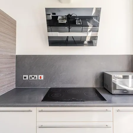 דירה Spacious 3 Bed For Contractors And Families *